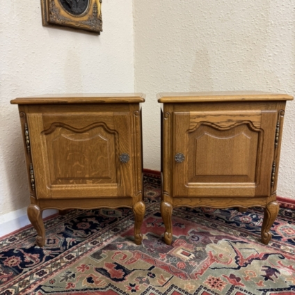 SUPER PAIR OF FRENCH CARVED OAK BEDSIDE CABINETS CIRCA 1950