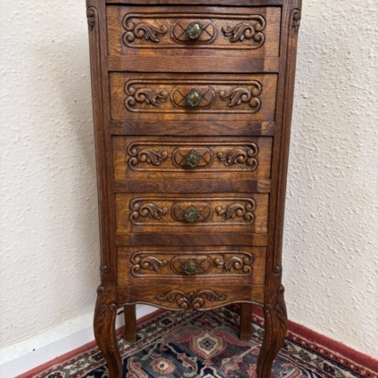 QUALITY FRENCH SHAPED CARVED OAK SLIM ROPE EDGED CHEST OF DRAWERS CIRCA 1930