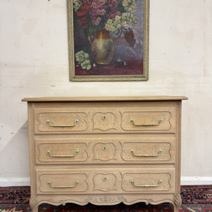 FABULOUS QUALITY ANTIQUE FRENCH BLEACHED OAK CHEST OF THREE DRAWERS CIRCA 1950