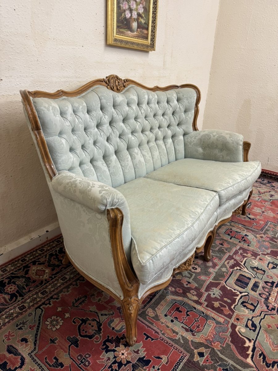 FABULOUS FRENCH CARVED WALNUT BUTTONED BACK SOFA CIRCA 1950 - Image 3