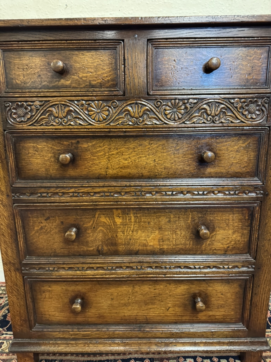 QUALITY TITCHMARSH AND GOODWIN CARVED OAK CHEST OF DRAWERS - Image 5