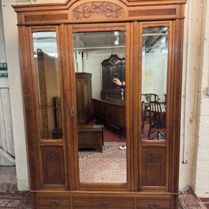 FABULOUS ANTIQUE FRENCH CARVED OAK MIRROR DOOR ARMOIRE/WARDROBE CIRCA 1900
