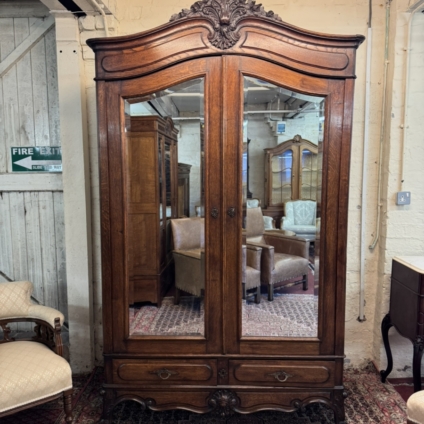 QUALITY FRENCH CARVED OAK TWO DOOR MIRRORED ARMOIRE/WARDROBE CIRCA 1900