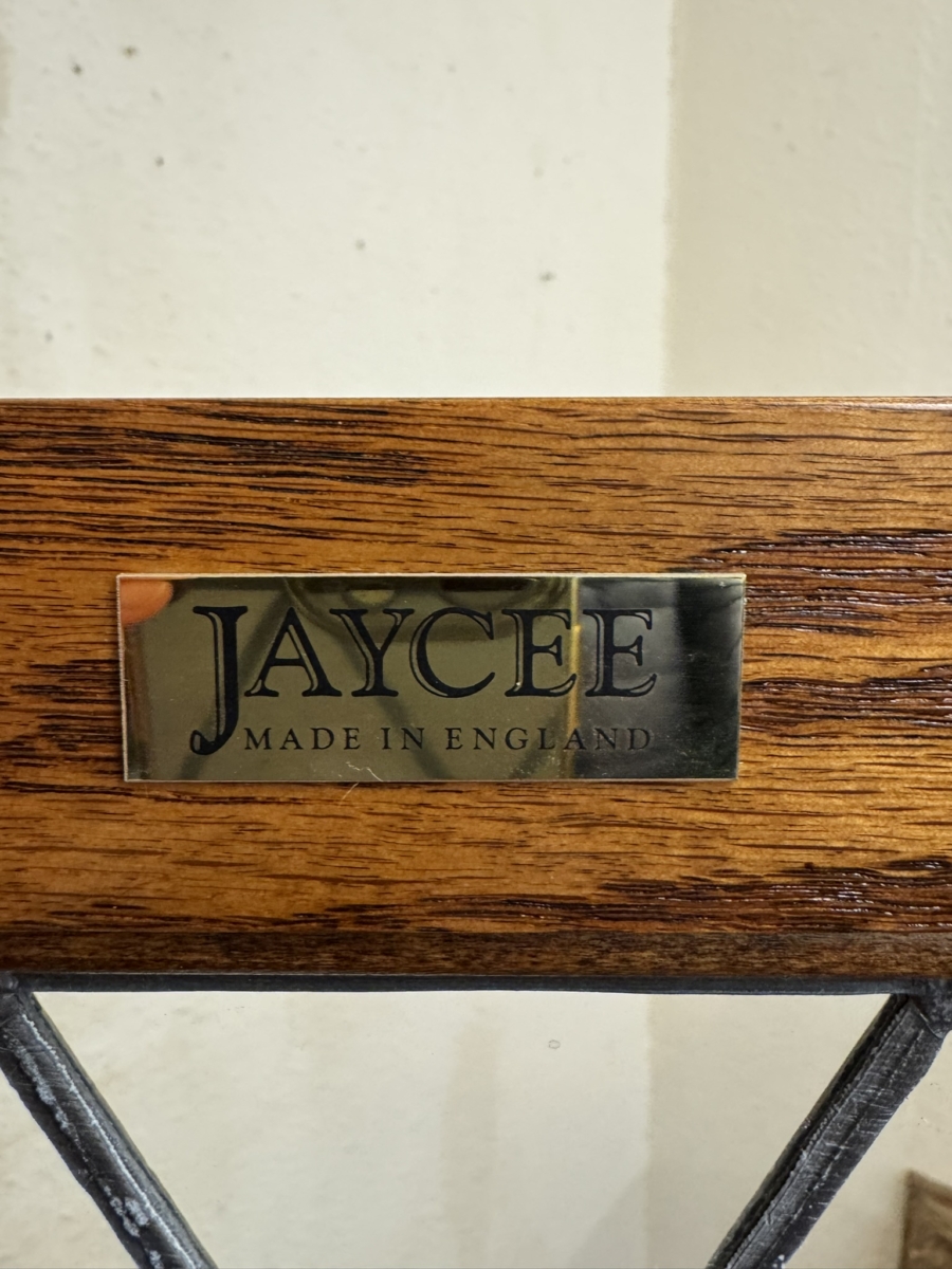 FANTASTIC QUALITY CARVED OAK JAYCEE GLAZED DISPLAY CABINET - Image 6