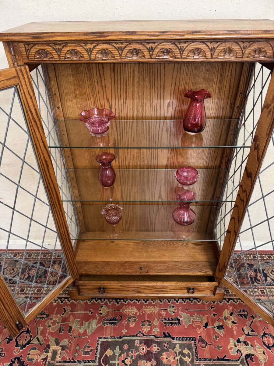 FANTASTIC QUALITY CARVED OAK JAYCEE GLAZED DISPLAY CABINET - Image 8