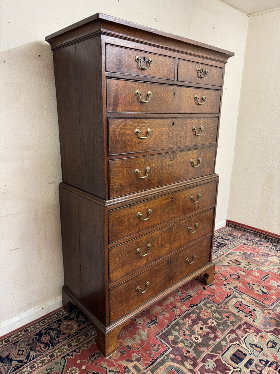 OUTSTANDING QUALITY GEORGIAN OAK CHEST ON CHEST CIRCA 1760 - Image 2