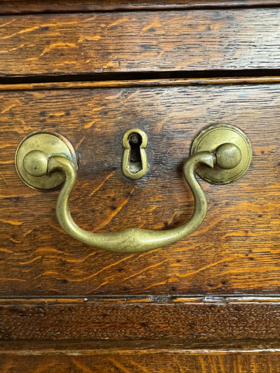 OUTSTANDING QUALITY GEORGIAN OAK CHEST ON CHEST CIRCA 1760 - Image 5