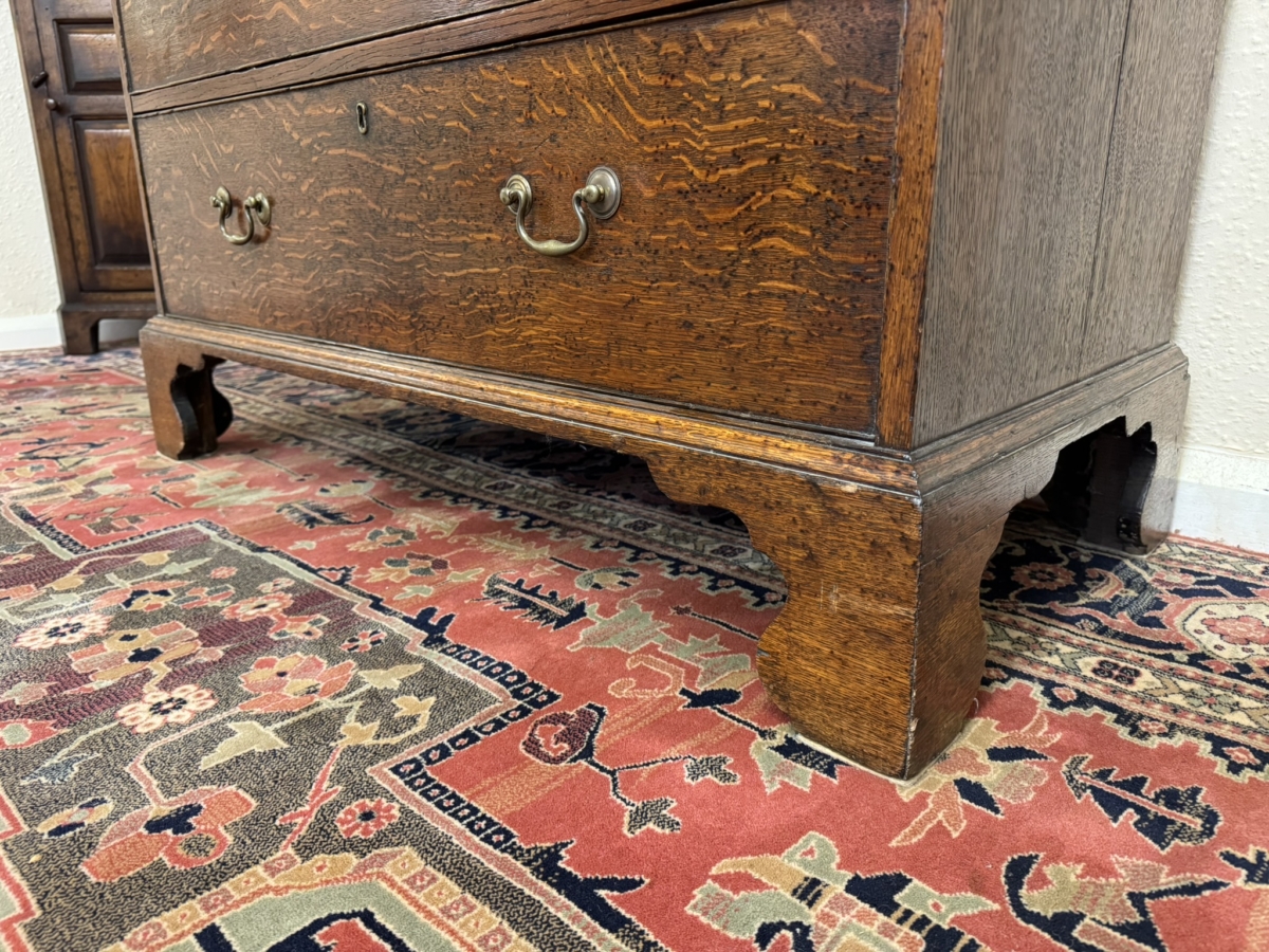 OUTSTANDING QUALITY GEORGIAN OAK CHEST ON CHEST CIRCA 1760 - Image 7