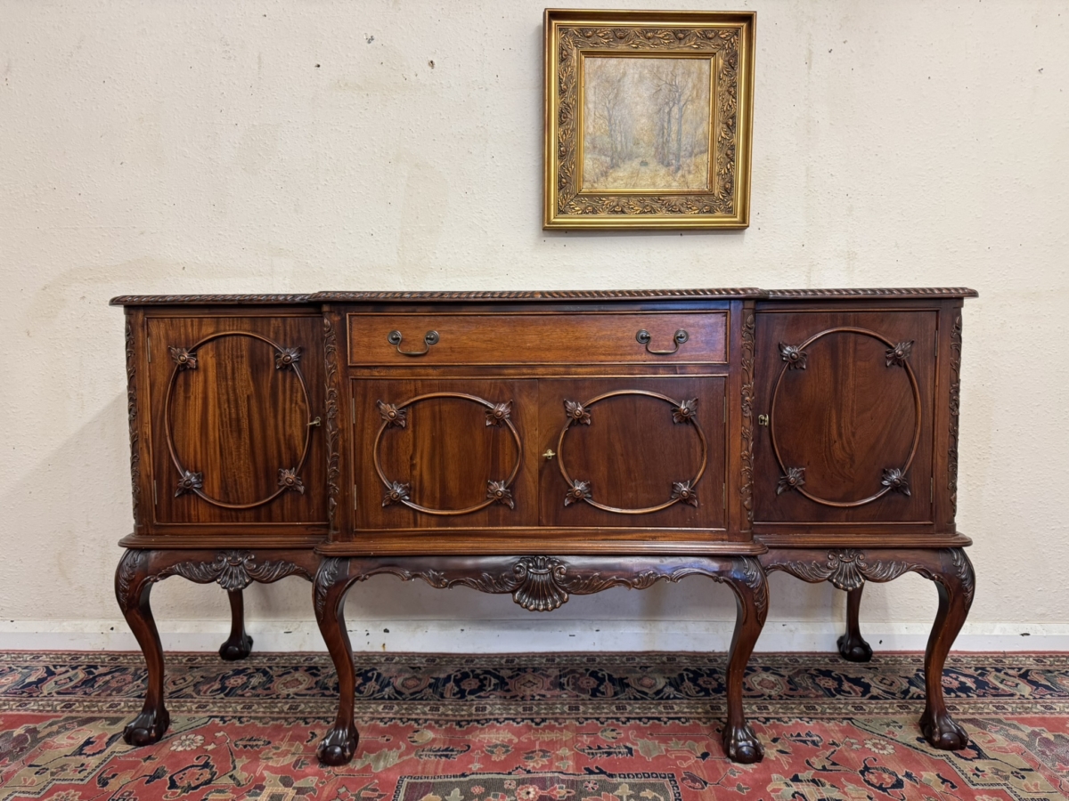 OUTSTANDING QUALITY CARVED MAHOGANY BRAKEFRONT FOUR DOOR SIDEBOARD/DRESSER