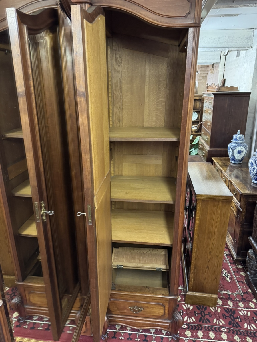 QULAITY ANTIQUE FRENCH MAHOGANY MIRROR DOOR ARMOIRE/WARDROBE CIRCA 1880 - Image 10