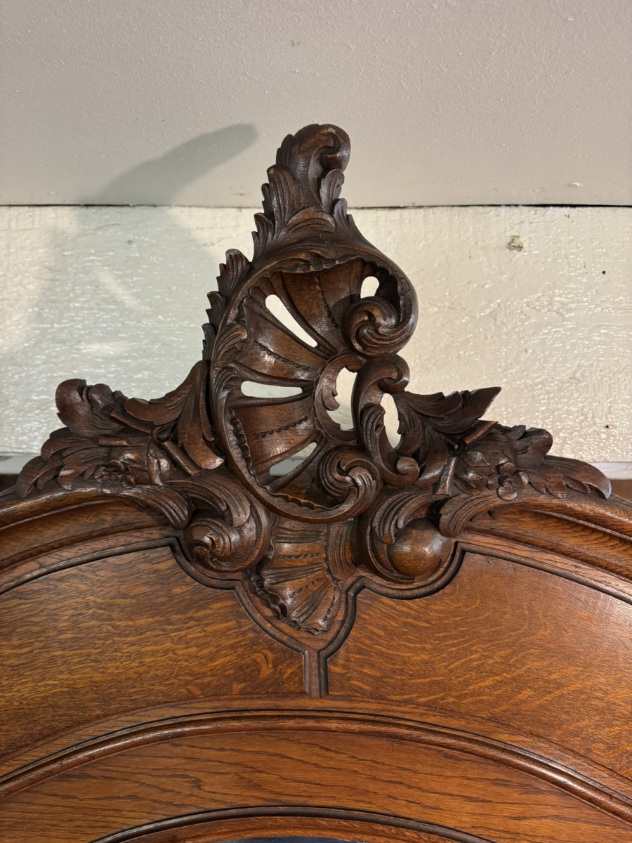STUNNING ANTIQUE FRENCH CARVED OAK MIRRORED ARMOIRE/WARDROBE CIRCA 1880 - Image 6