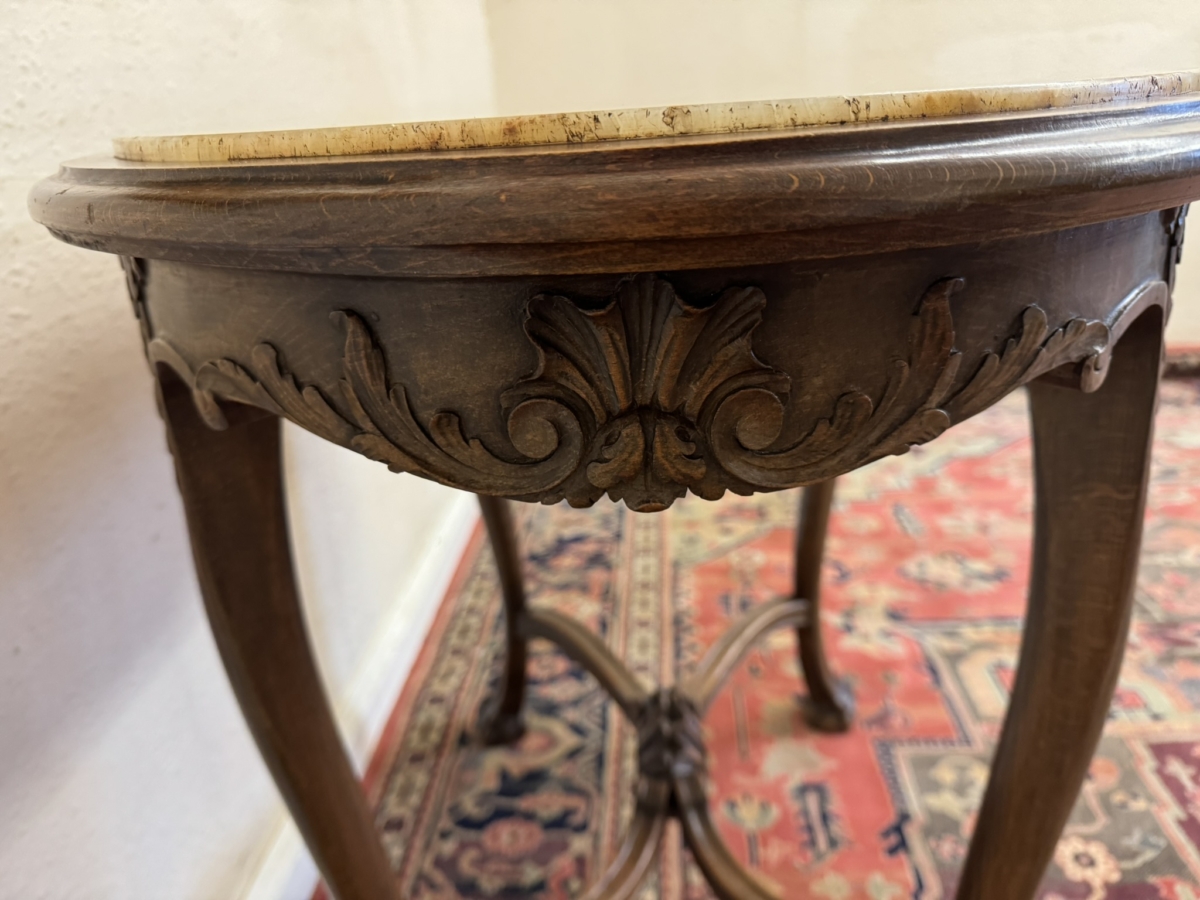 ANTIQUE FRENCH CARVED OAK MARBLE TOP CENTRE TABLE/ACCENT TABLE CIRCA 1930 - Image 8