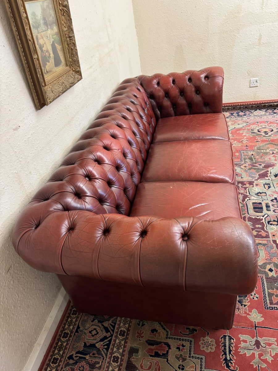 FABULOUS RED/BROWN LEATHER THREE SEATER CHESTERFIELD SOFA/SETTEE - Image 5