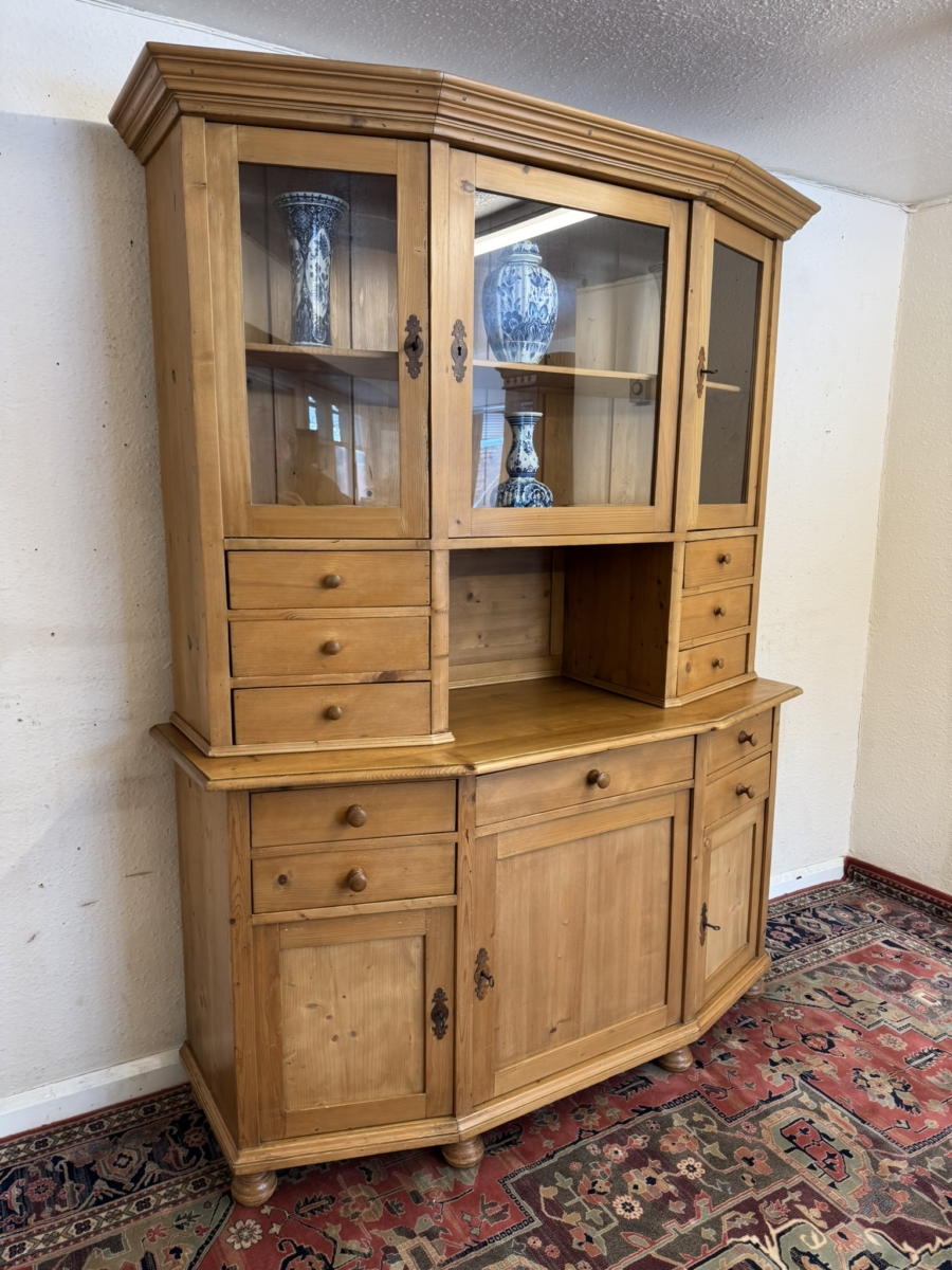 FANTASTIC QUALITY GLAZED TOP PINE DRESSER - Image 2