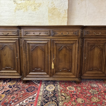 OUTSTANDING QUALITY LARGE CARVED OAK DRESSER/SIDEBOARD CIRCA 1950