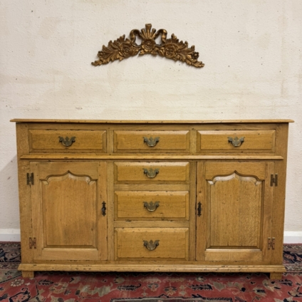 OUTSTANDING QUALITY SOLID LIGHT OAK DRESSER/SIDEBOARD