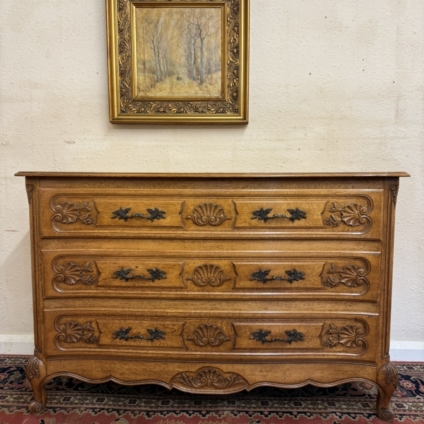 ANTIQUE FRENCH SERPENTINE SHAPED OAK CHEST OF THREE DRAWERS CIRCA 1920
