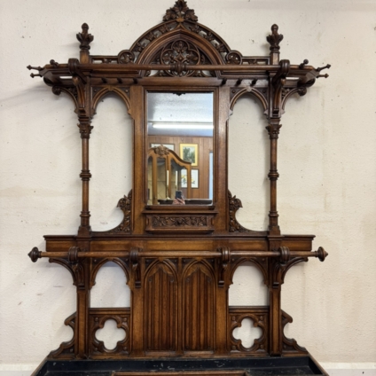 ENGLISH COUNTRY HOUSE ANTIQUE GOTHIC REVIVAL CARVED OAK HALLSTAND CIRCA 1885