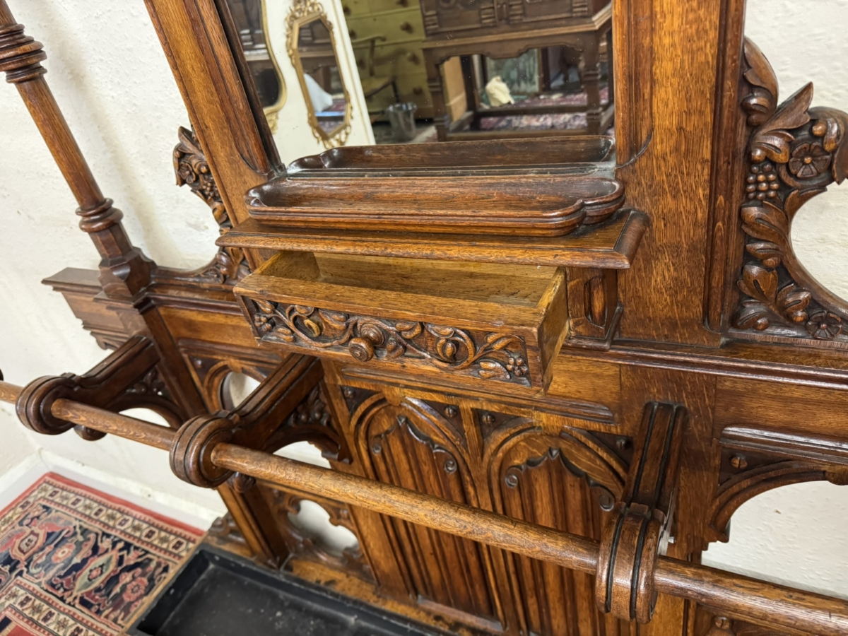 ENGLISH COUNTRY HOUSE ANTIQUE GOTHIC REVIVAL CARVED OAK HALLSTAND CIRCA 1885 - Image 7