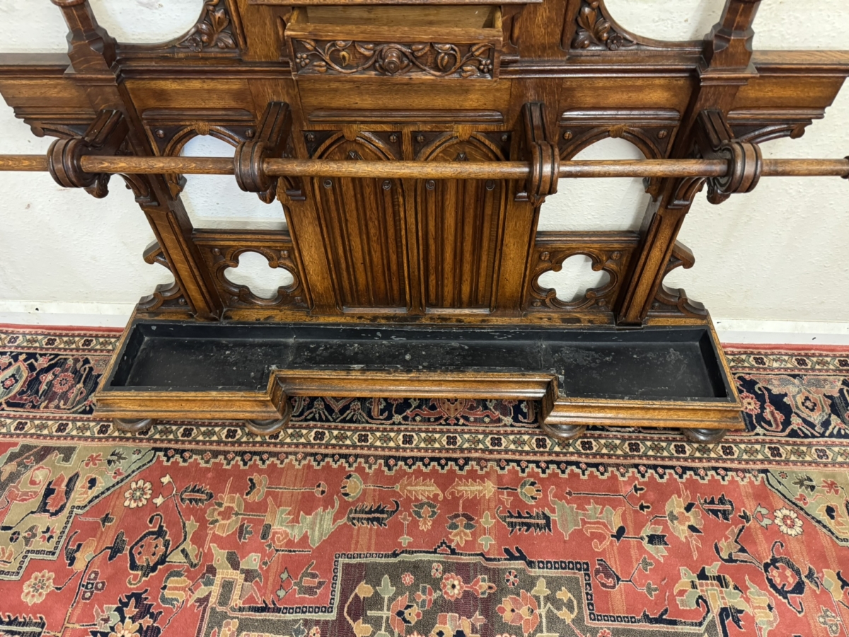 ENGLISH COUNTRY HOUSE ANTIQUE GOTHIC REVIVAL CARVED OAK HALLSTAND CIRCA 1885 - Image 8