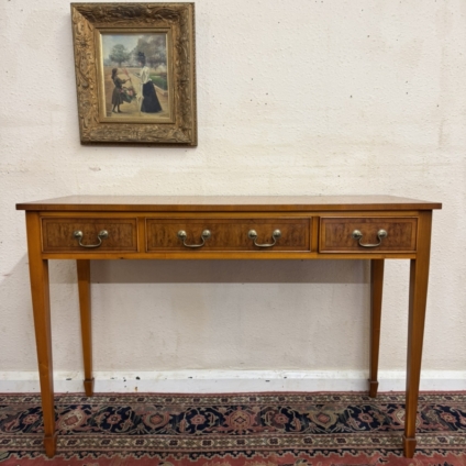 FABULOUS QUALITY YEW WOOD THREE DRAWER CONSOLE TABLE/SIDE TABLE
