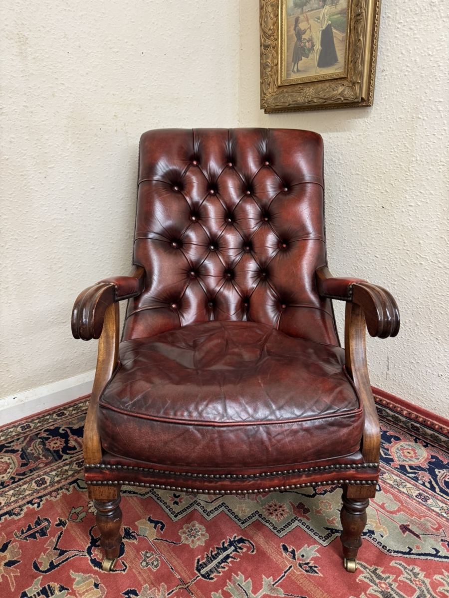 FANTASTIC QUALITY RED LEATHER DEEP BUTTONED BACK LIBRARY CHAIR - Image 3