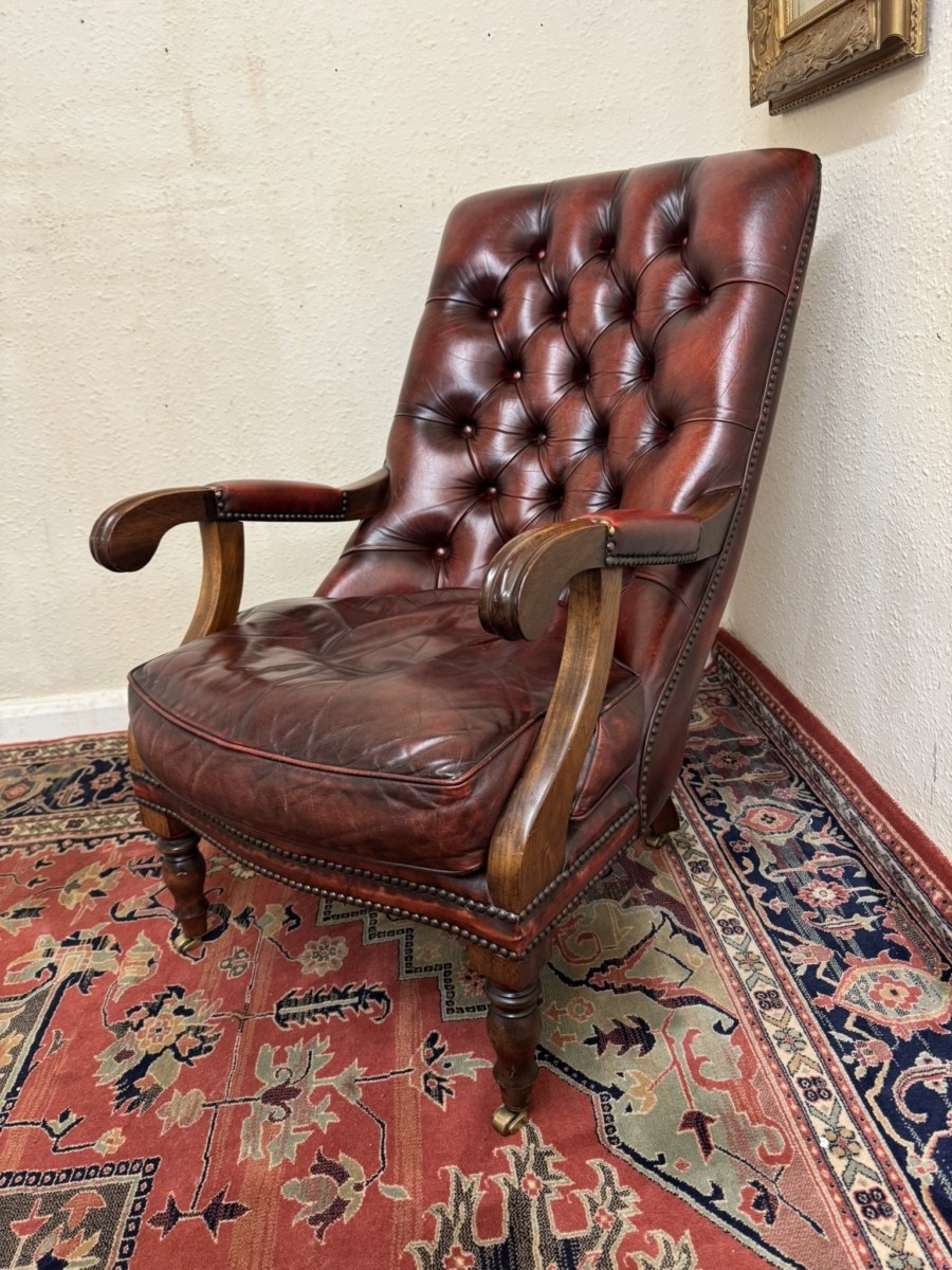 FANTASTIC QUALITY RED LEATHER DEEP BUTTONED BACK LIBRARY CHAIR - Image 5