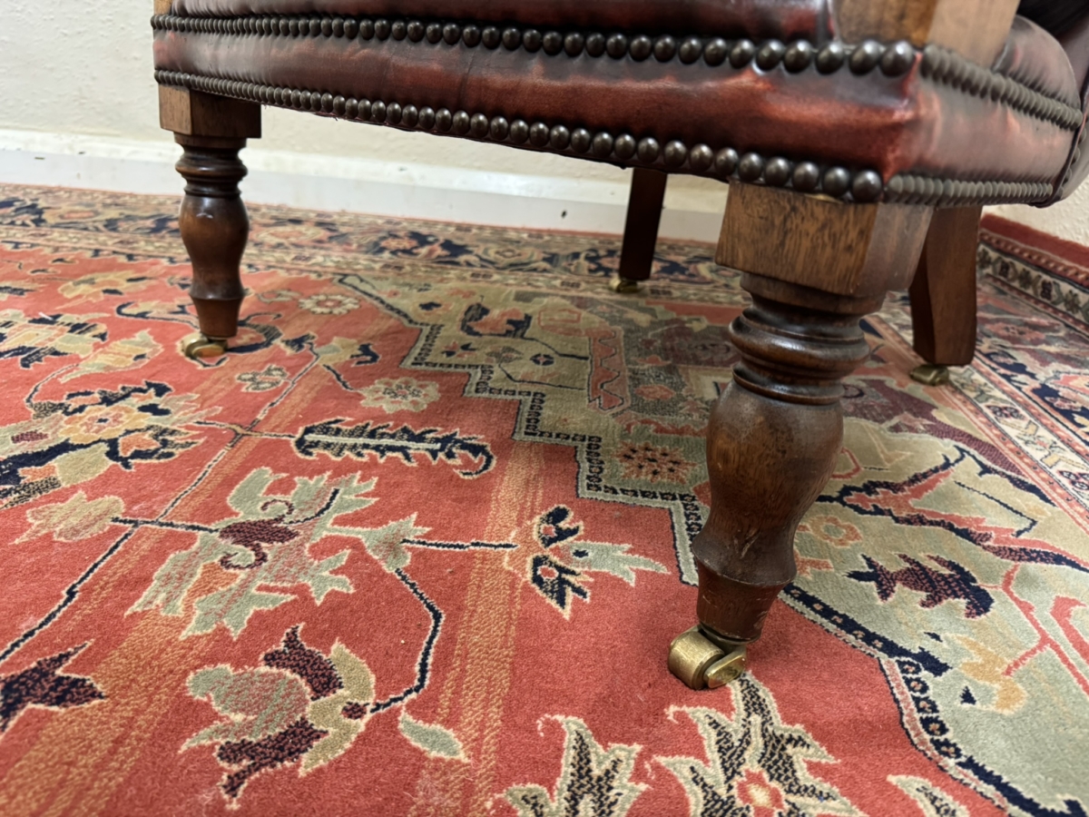 FANTASTIC QUALITY RED LEATHER DEEP BUTTONED BACK LIBRARY CHAIR - Image 8