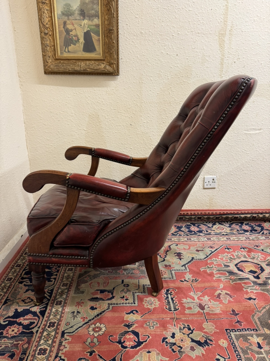 FANTASTIC QUALITY RED LEATHER DEEP BUTTONED BACK LIBRARY CHAIR - Image 11