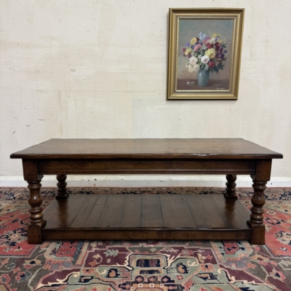 OUTSTANDING QUALITY SOLID OAK TITCHMARSH AND GOODWIN COFFEE TABLE