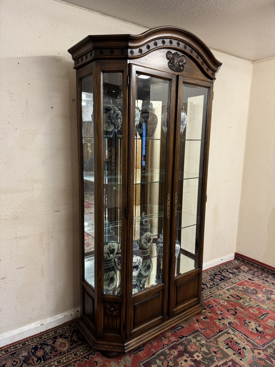 OUTSTANDING QUALITY CARVED OAK GLZED DISPLAY CABINET - Image 2
