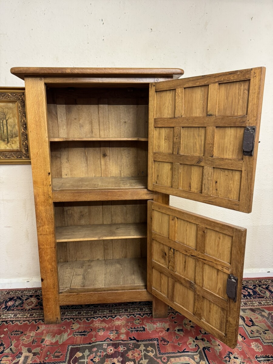 OUTSTANDING QUALITY RUSTIC FRENCH COUNTRY OAK HUTCH CUPBOARD CIRCA 1940 - Image 8