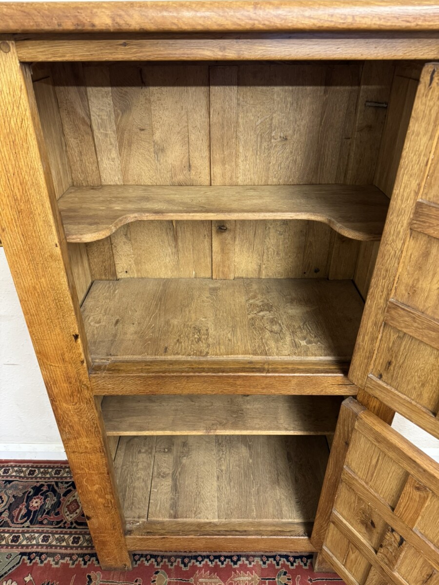 OUTSTANDING QUALITY RUSTIC FRENCH COUNTRY OAK HUTCH CUPBOARD CIRCA 1940 - Image 9