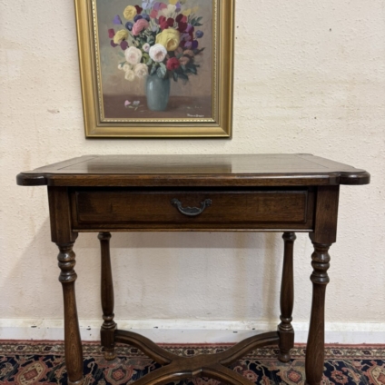 FANTASTIC SHAPED OAK SINGLE DRAWER ACCENT TABLE/HALL TABLE