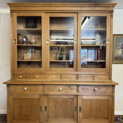 LARGE GLAZED PINE HOUSEKEEPERS CUPBOARD/DRESSER