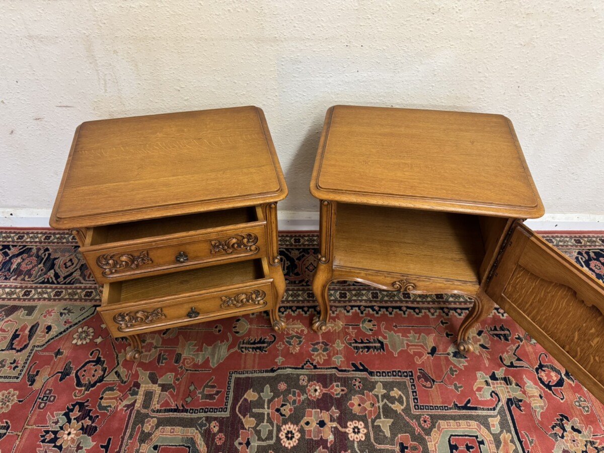 PAIR OF FRENCH CARVED OAK HIS AND HERS CARVED OAK BEDSIDE CABINETS - Image 7