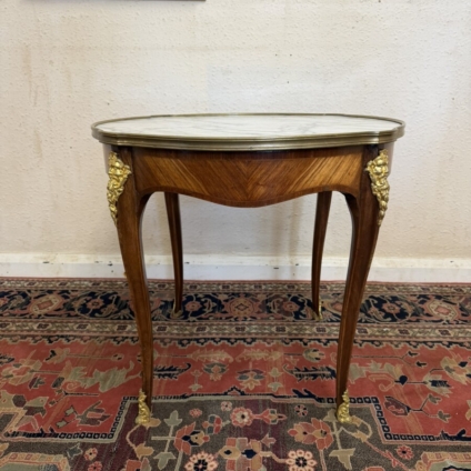 QUALITY FRENCH KINGWOOD MARBLE TOP ACCENT TABLE CIRCA 1950