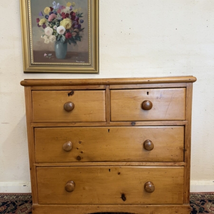 NEAT SIZED VICTORIAN PINE CHEST OF FOUR DRAWERS CIRCA 1890