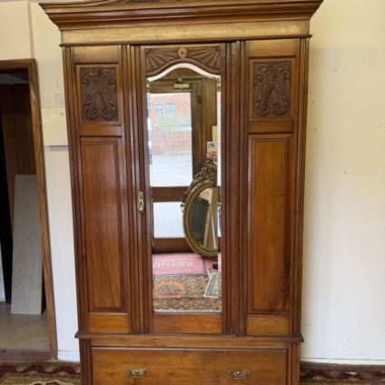 QUALITY ENGLISH ANTIQUE CARVED WALNUT MIRROR DOOR WARDROBE CIRCA 1900