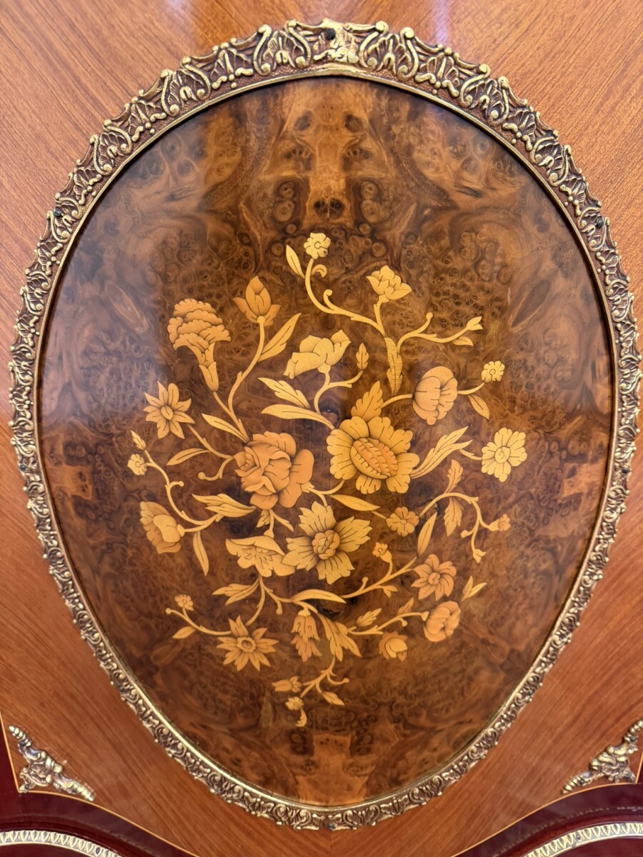 QUALITY FRENCH MARBLE TOP CURVED SIDE CABINET - Image 8