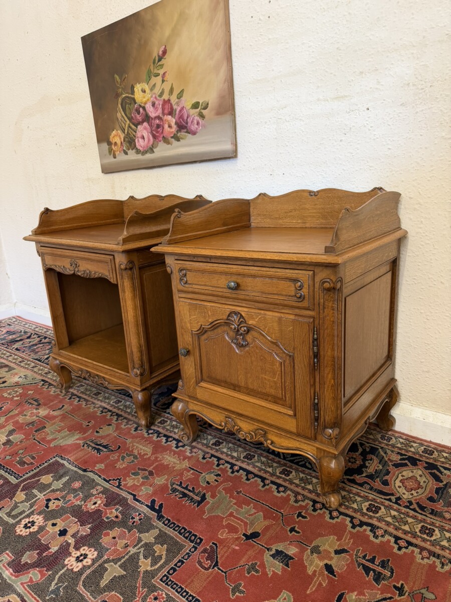 PAIR OF FRENCH CARVED OAK HIS & HERS BEDSIDE CABINETS CIRCA 1950 - Image 2