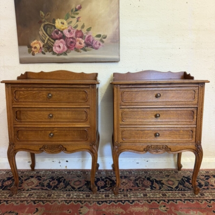 PAIR OF FRENCH CARVED OAK BEDSIDE CABINETS/DRAWERS CIRCA 1950