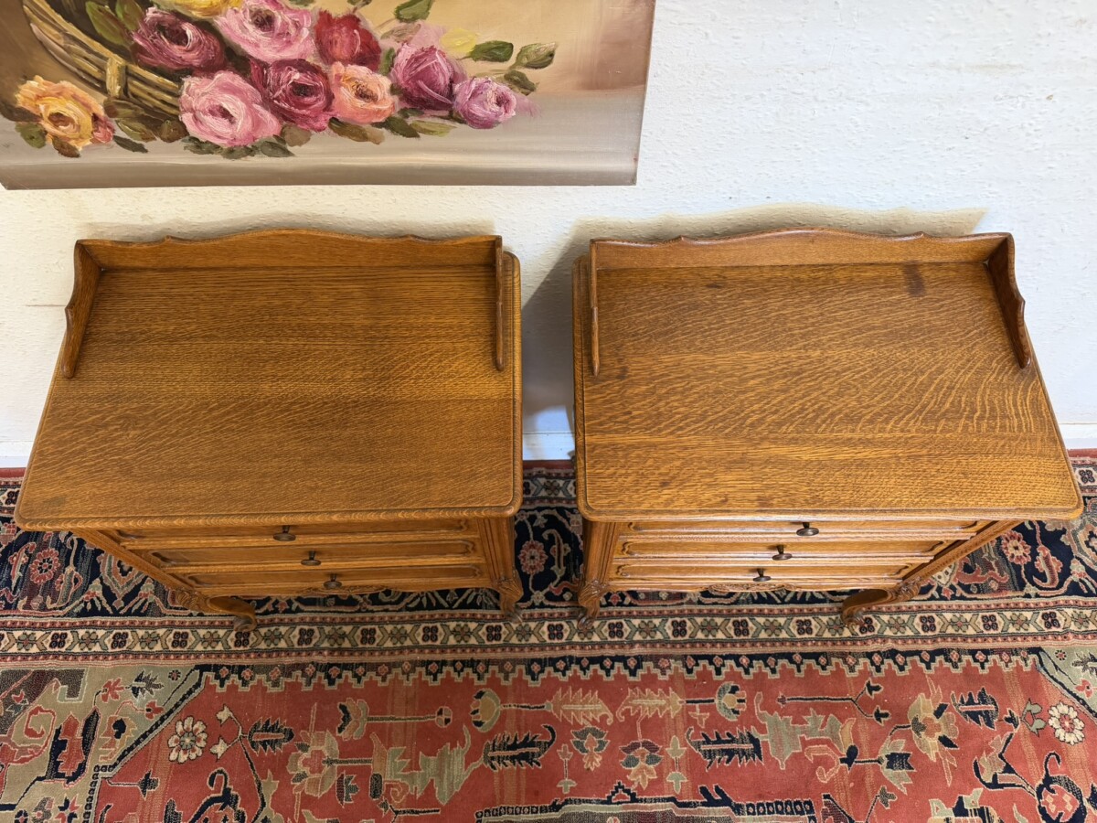 PAIR OF FRENCH CARVED OAK BEDSIDE CABINETS/DRAWERS CIRCA 1950 - Image 8