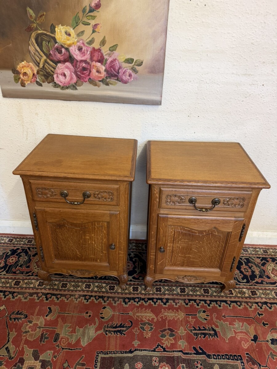 PAIR OF FRENCH CARVED OAK BEDSIDE CABINETS CIRCA 1950 - Image 2