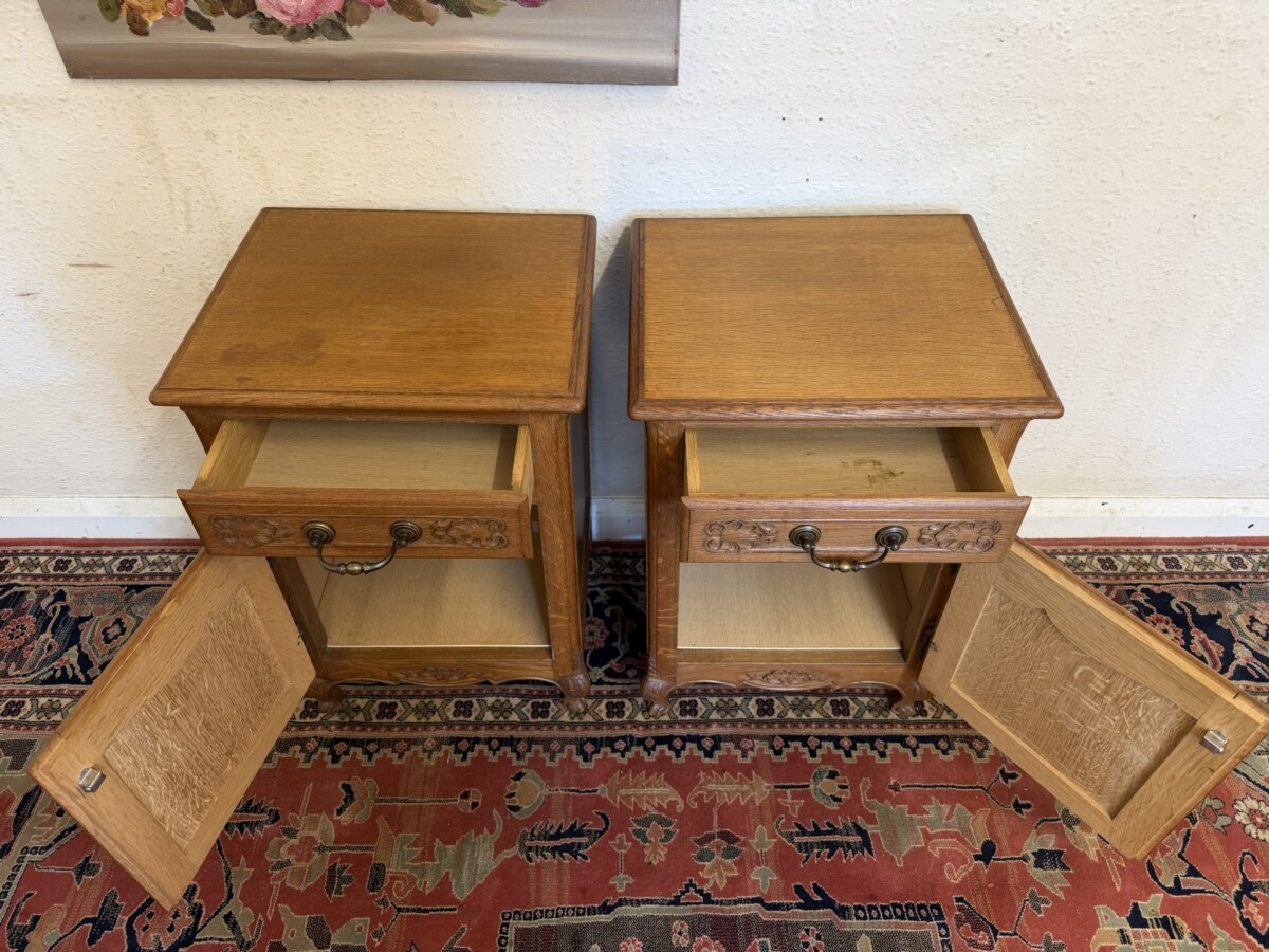 PAIR OF FRENCH CARVED OAK BEDSIDE CABINETS CIRCA 1950 - Image 9