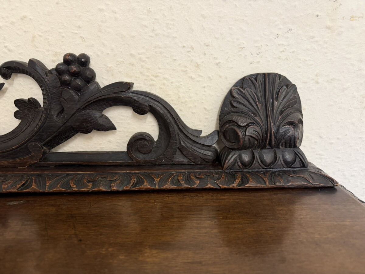 QUALITY ANTIQUE CARVED OAK THREE TIER SERVER BUFFET CIRCA 1890 - Image 5