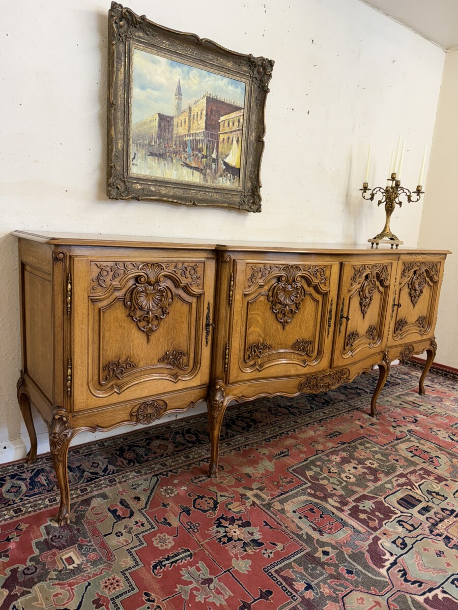 ANTIQUE FRENCH SHAPED CARVED OAK FOUR DOOR ENFILADE/CREDENZA CIRCA 1930 - Image 3