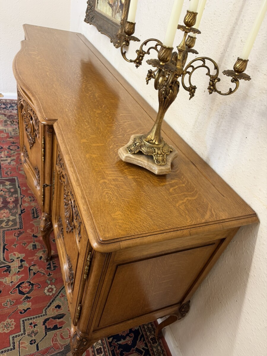 ANTIQUE FRENCH SHAPED CARVED OAK FOUR DOOR ENFILADE/CREDENZA CIRCA 1930 - Image 6
