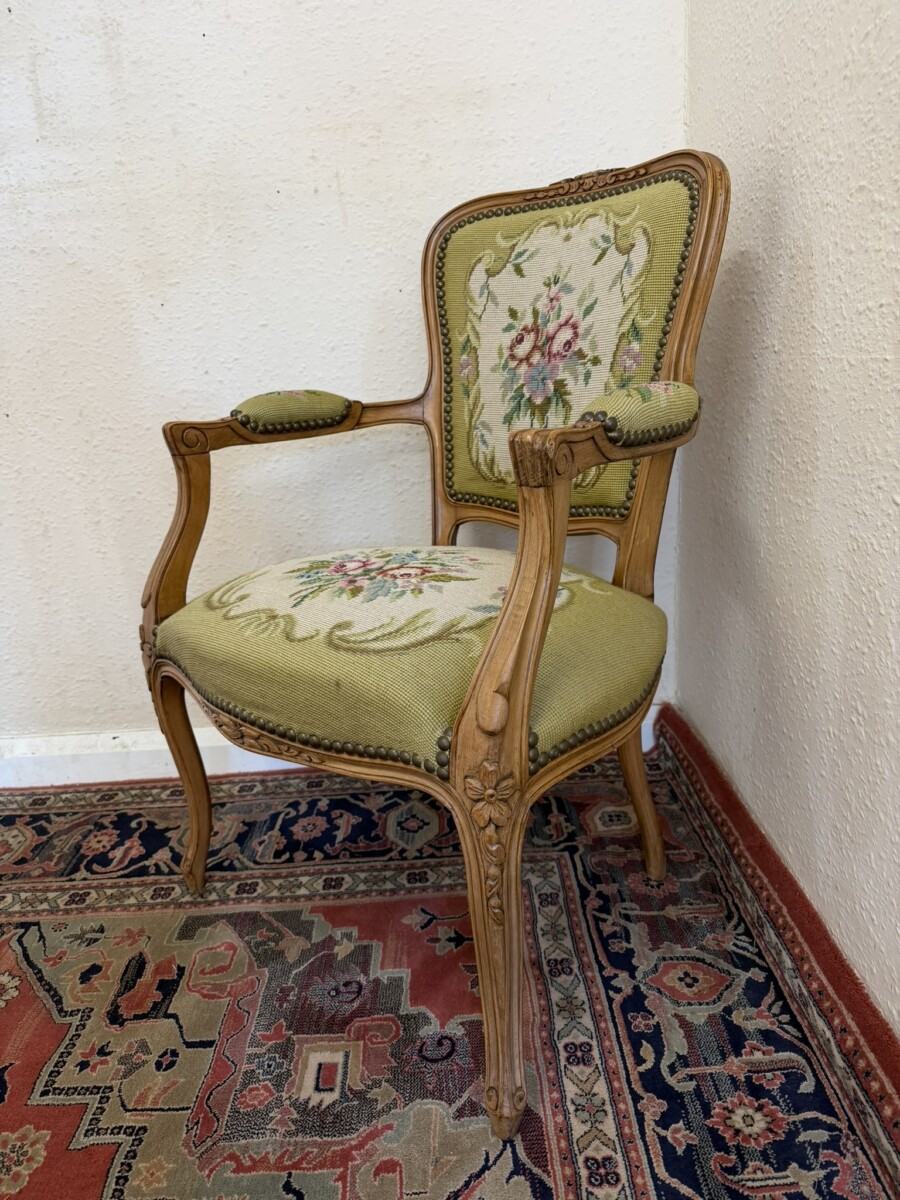 ELEGANT FRENCH CARVED WALNUT NEEDLEPOINT ARMCHAIR CIRCA 1930 - Image 3
