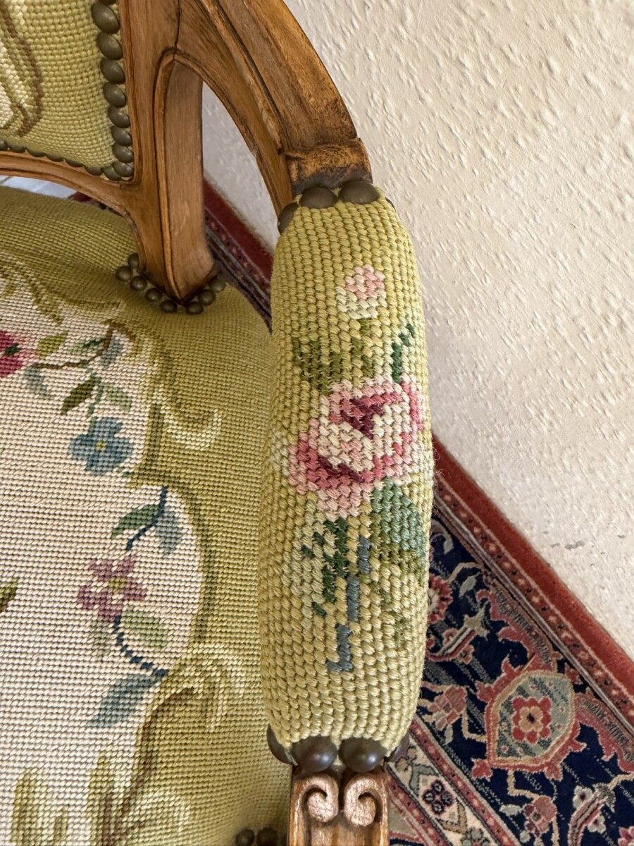 ELEGANT FRENCH CARVED WALNUT NEEDLEPOINT ARMCHAIR CIRCA 1930 - Image 5